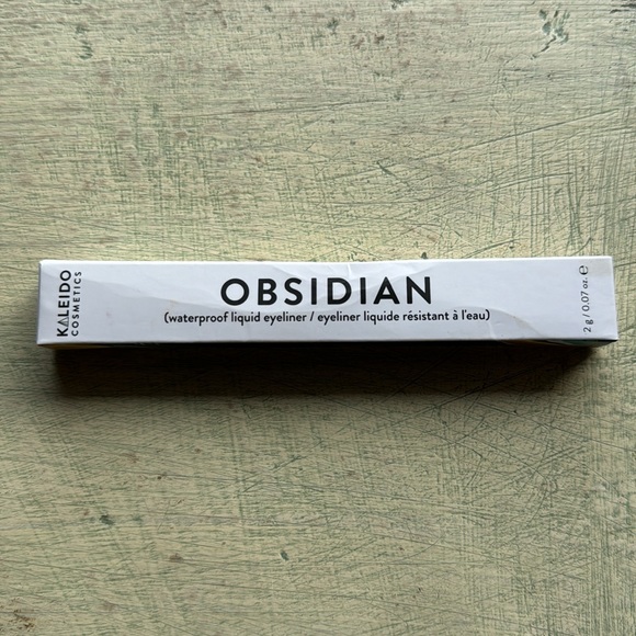 Kaleido cosmetics: obsidian waterproof liquid eyeliner - Picture 3 of 6